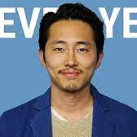 Steven Yeun is in the picture.